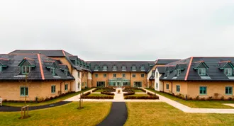 BMI Redland Saxon 10 Slate Black Petypher House