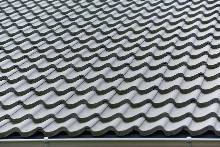 Crossways BMI Redland Grovebury tile with Innofix Clip fixing
