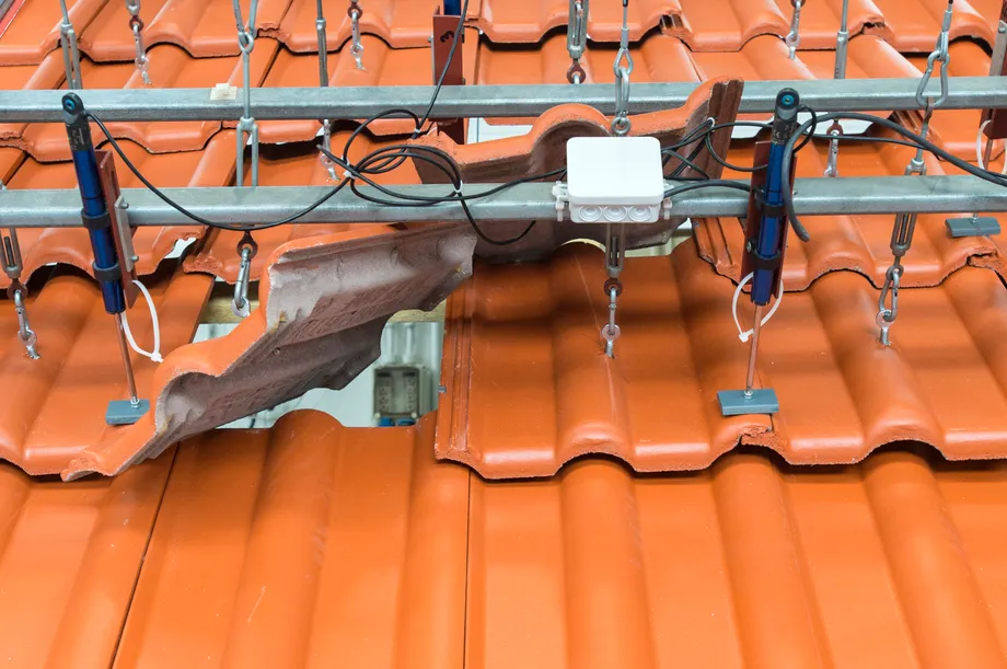 Tile lift testing machine - Joppen Netherlands